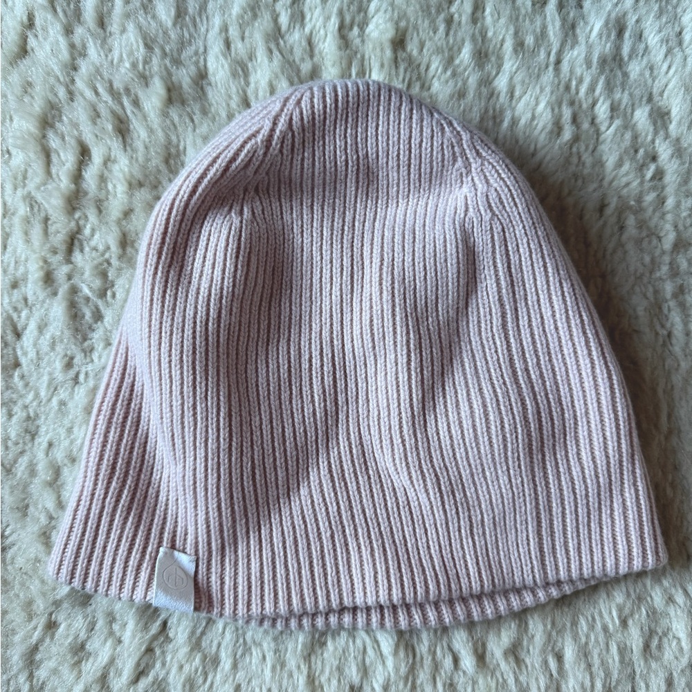 Rag & Bone Reversible 100% Cashmere Beanie. Pink and Cream
